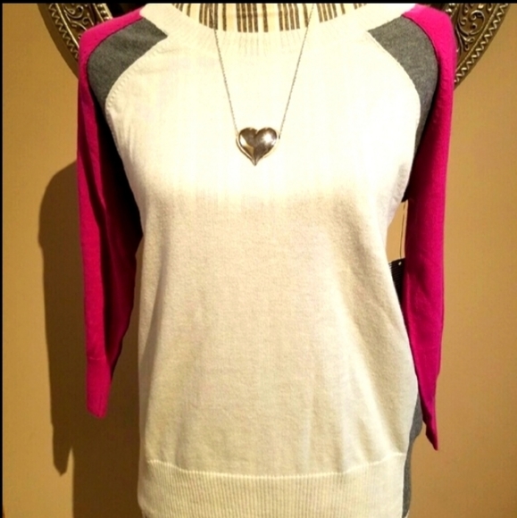 Splendid Cotton Blend Spring Off White Crew Sweater with Pink & Gray Stripe. - Picture 5 of 5